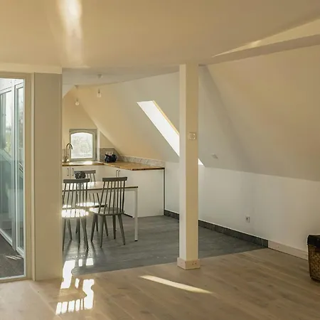 Hébergement de vacances Attic In A Manor House On Ruegen